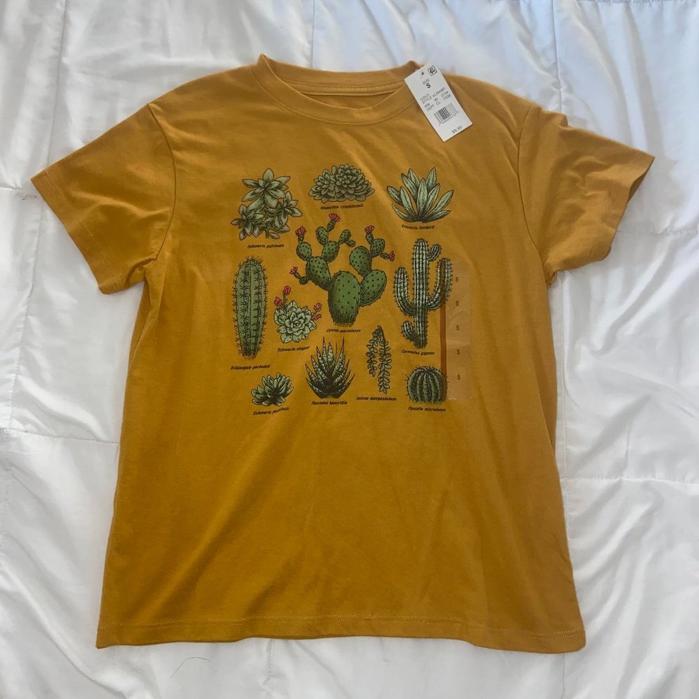 Graphic Tee-Cacti